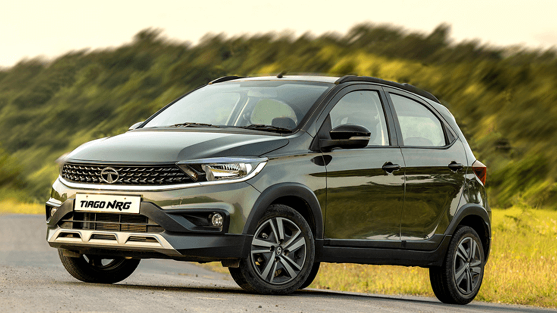 Tata Tiago NRG 2022 XZA AMT Exterior