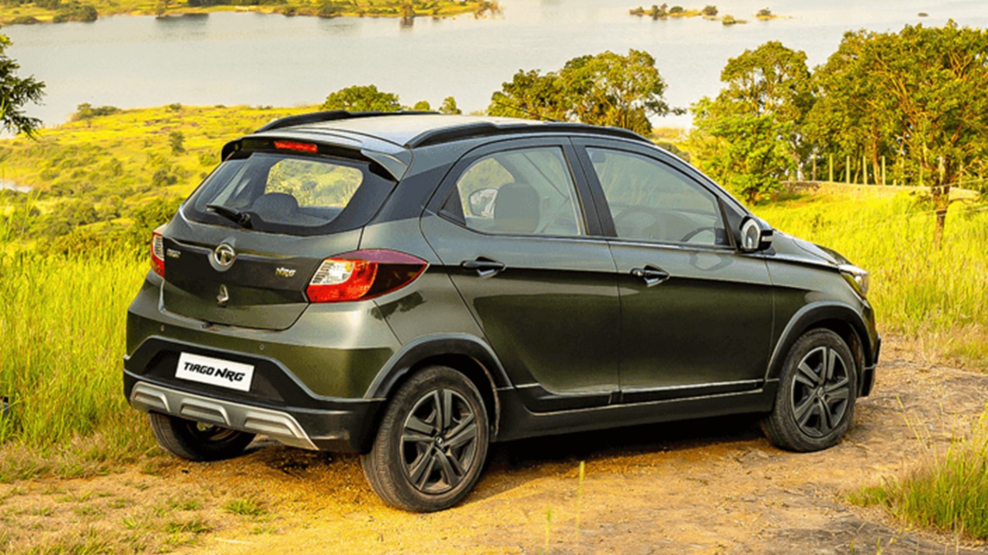 Tata Tiago NRG 2022 XZA AMT Exterior